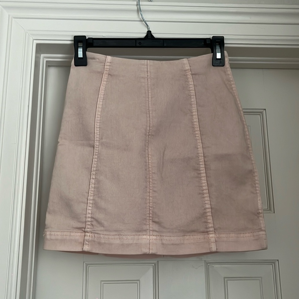 Free people light pink denim mini skirt size 0